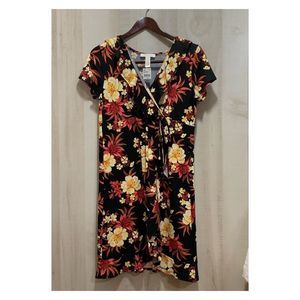 Three Season Maternity V-Neck Short Sleeve Dress
